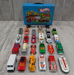Vintage 1980's Hot Wheels 24 Car Collectors Case with Cars